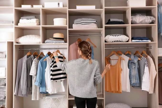 Die 5 besten Services zur Kleiderschrank-Organisation in Ibbenbüren – Kleidung für die tägliche Auswahl sinnvoll strukturieren